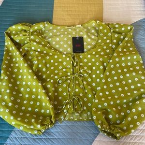 Levi’s size medium blouse